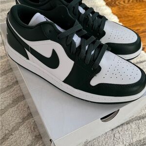 Nike Woman’s Air Jordan 1 Low Green and White brand new w box